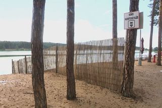 Spor na nudapláži v Plzni: Žena odmítla sundat plavky. Že prý není zvědavá na naše ptáky, líčí naháči